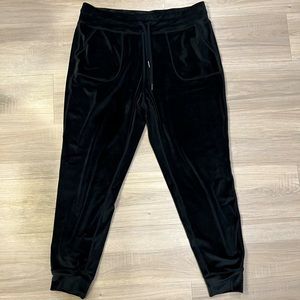 32 Degrees Black Velour Joggers size Large